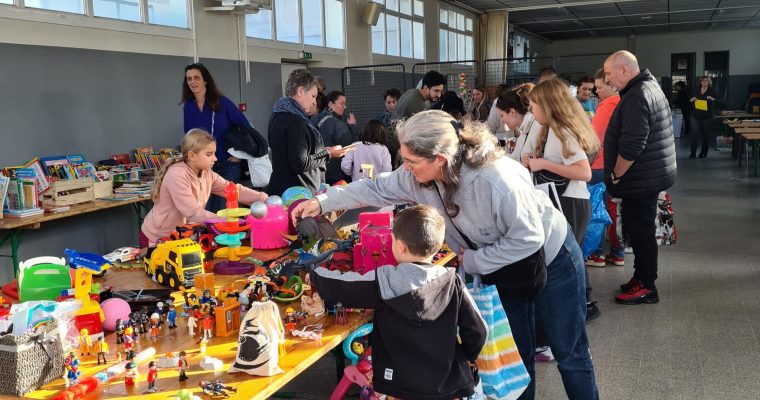 Franc succès pour la gratiferia des minots !